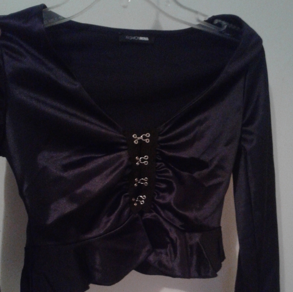 Silky cropped blouse